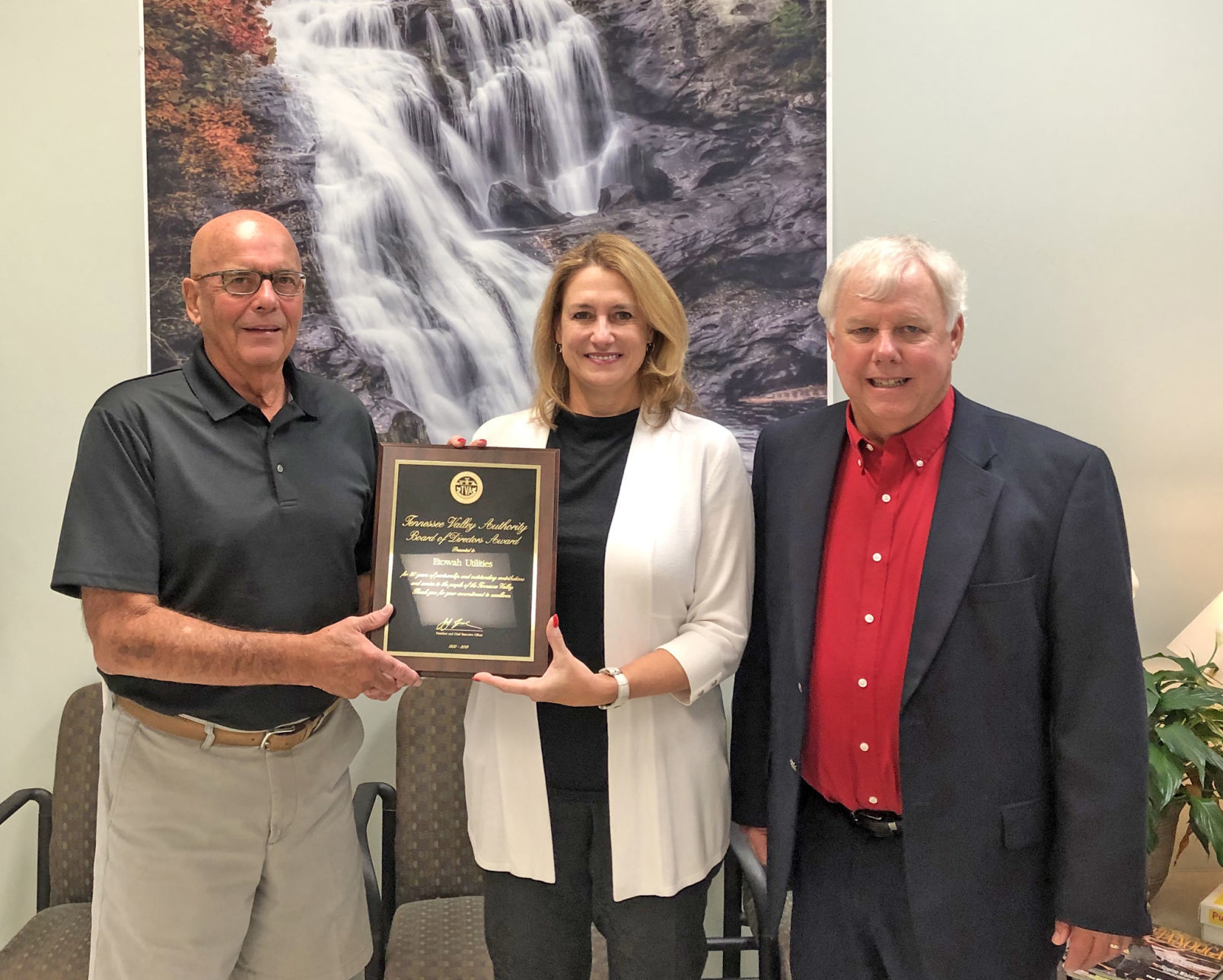 EUB receives award from TVA